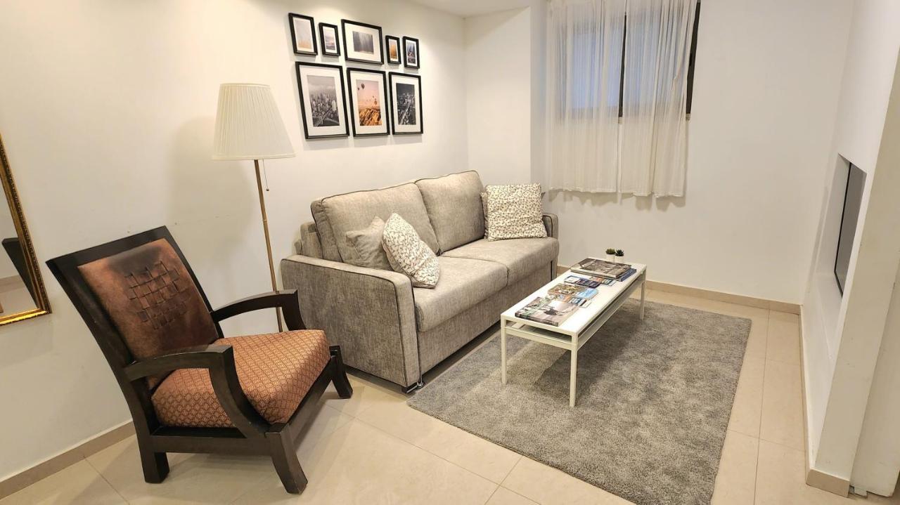 Modern Home In The Heart Of Nachlaot Jeruzalem Buitenkant foto