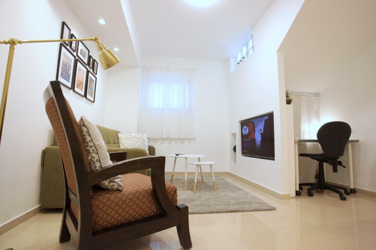 Modern Home In The Heart Of Nachlaot Jeruzalem Buitenkant foto